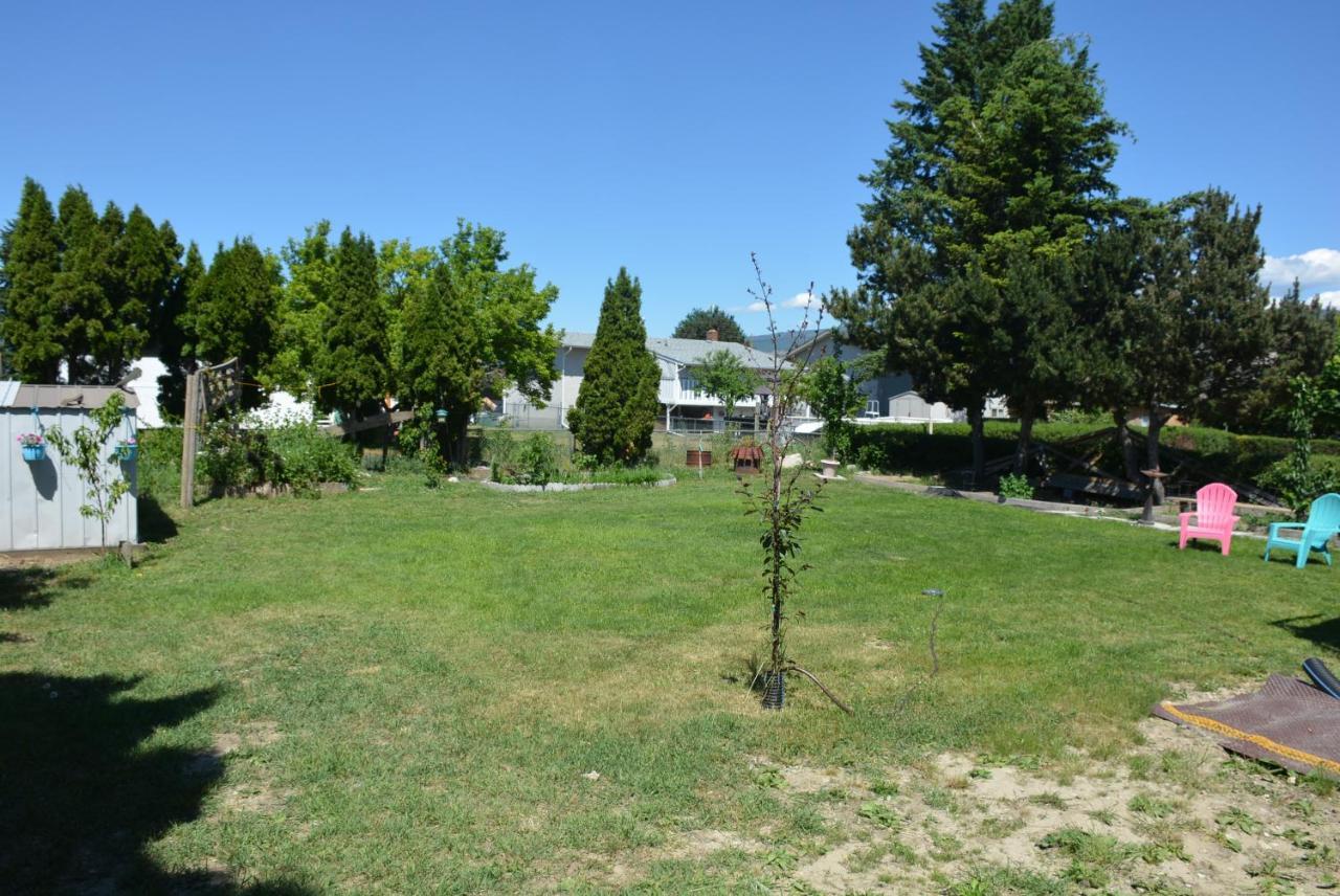 Aasra Home Kelowna Buitenkant foto