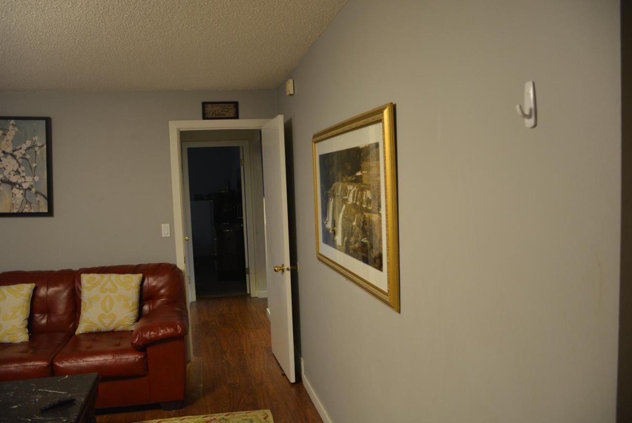 Aasra Home Kelowna Buitenkant foto