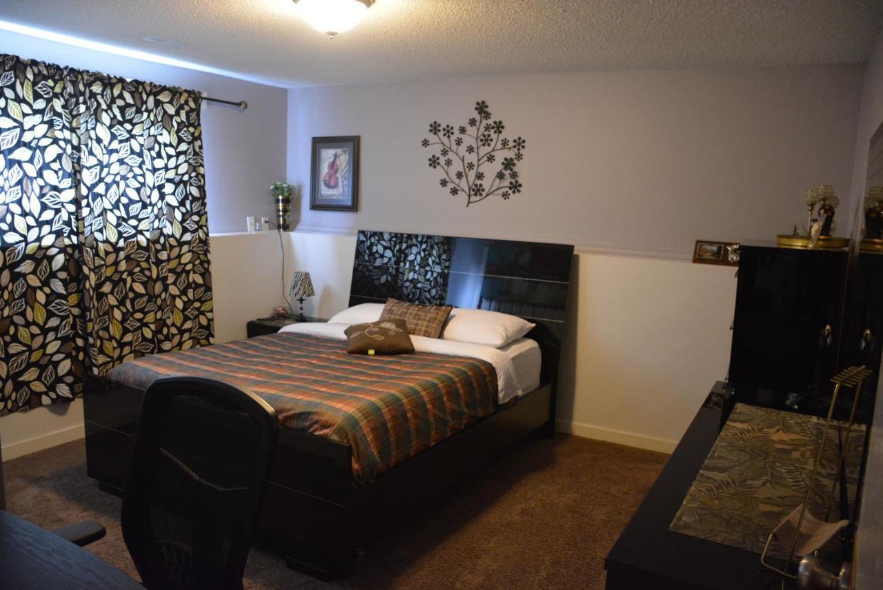 Aasra Home Kelowna Buitenkant foto
